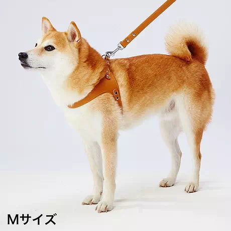 ペティオPetio犬用リードロープPortaポルタソフトレザーベストハーネス合皮革製Ｍキャメル中型犬茶黄色は柔らかい合皮を使用